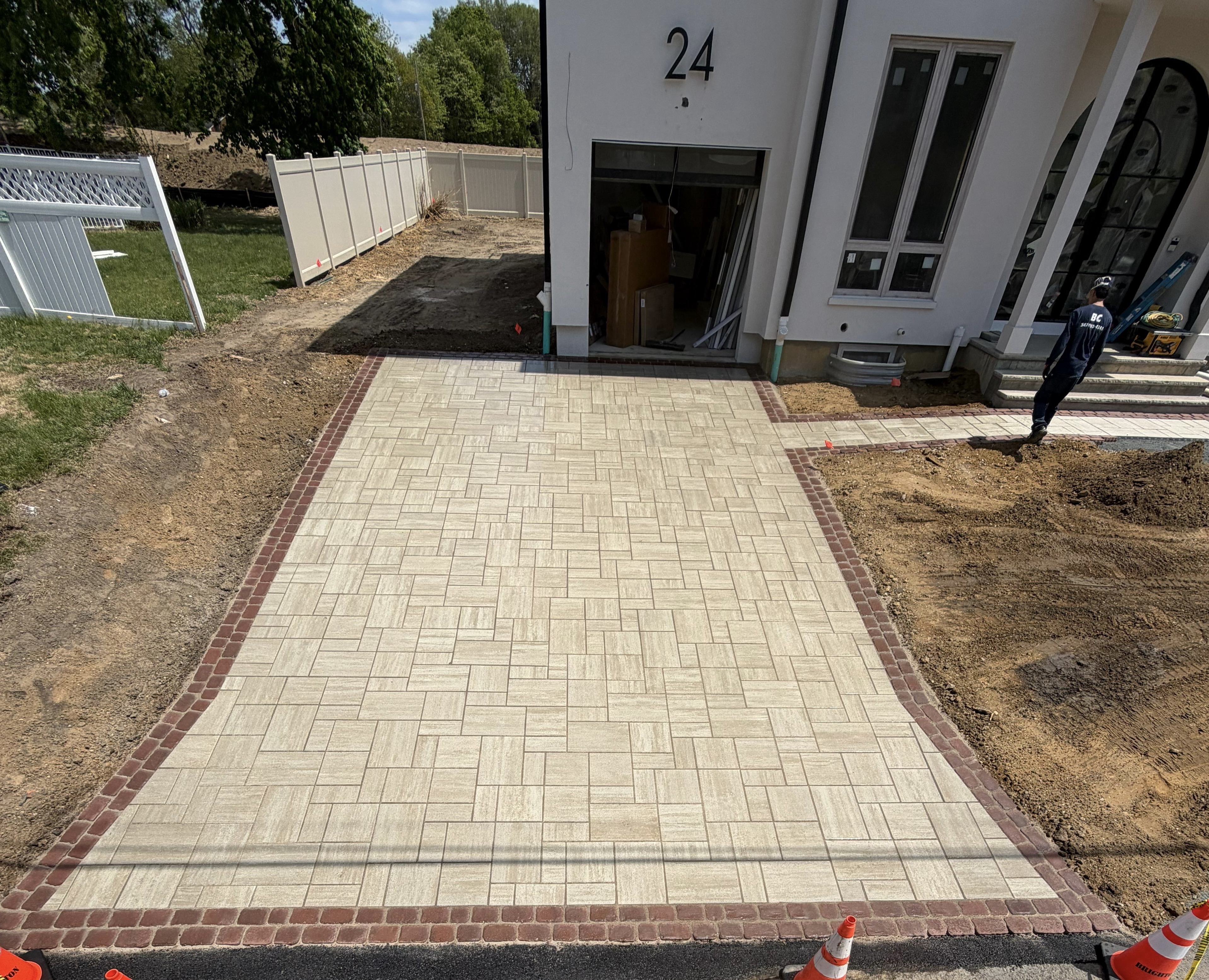 Finished paver driveway